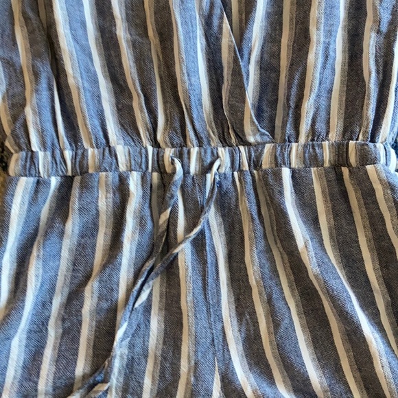 Cloth & stone linen blue striped romper - Picture 4 of 7